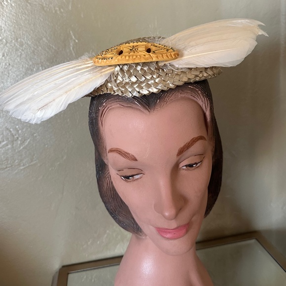 RARE 1950s' FRENCH DESIGNER TAN CAP WITH 2 FEATHER WINGS + BAKELITE BROOCH
